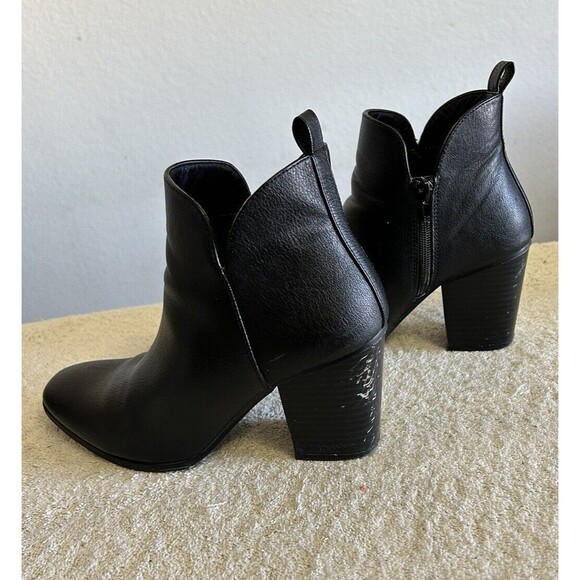 RUE 21 Women's Black Decorative Ankle Boots 3 " Heel Size 6 Vegan - Picture 7 of 7